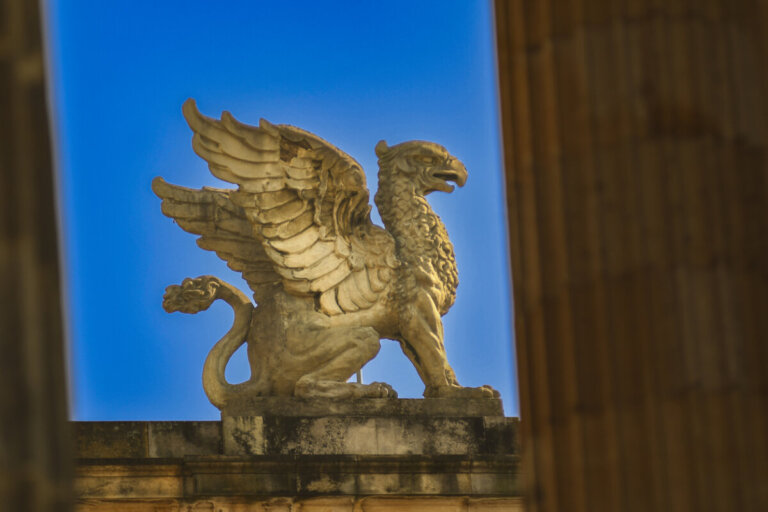 Histoire du griffon : le puissant animal mythologique